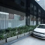Foxoso Hotel, Delhi Airport