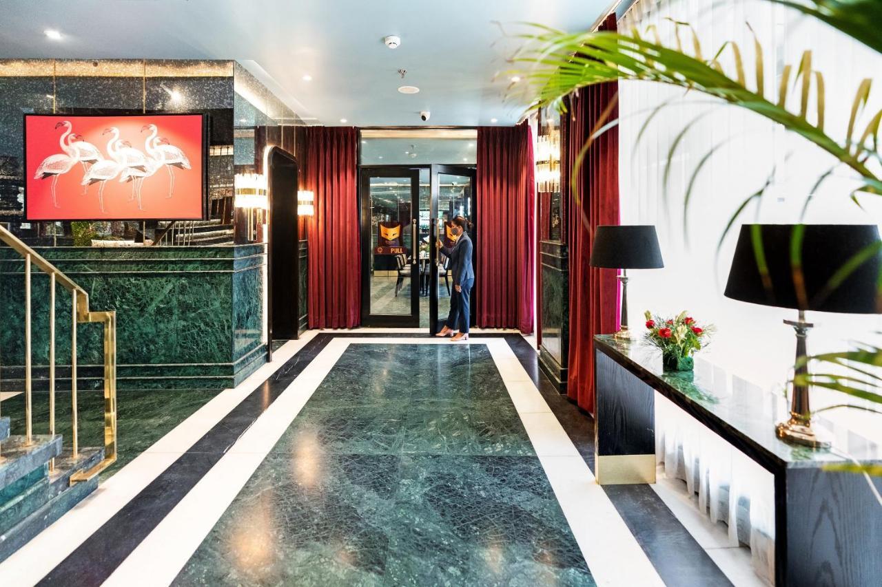 Foxoso Hotel, Delhi Airport New Delhi