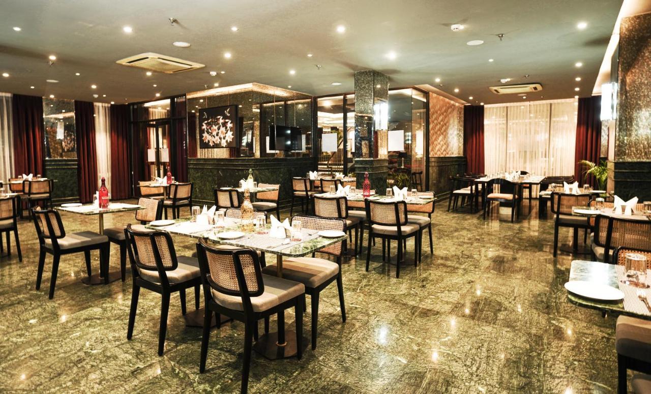 Foxoso Hotel, Delhi Airport